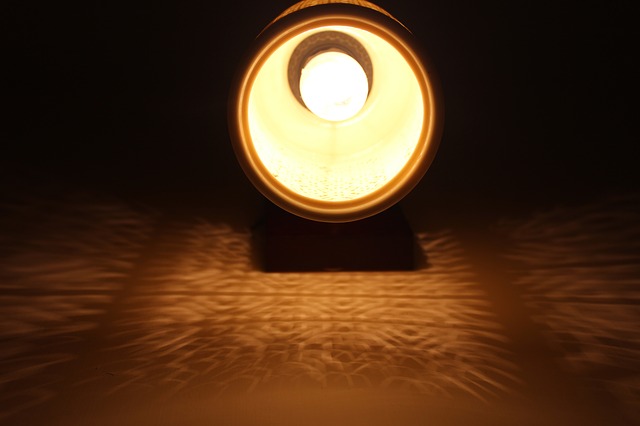 světlo s LED žárovkou